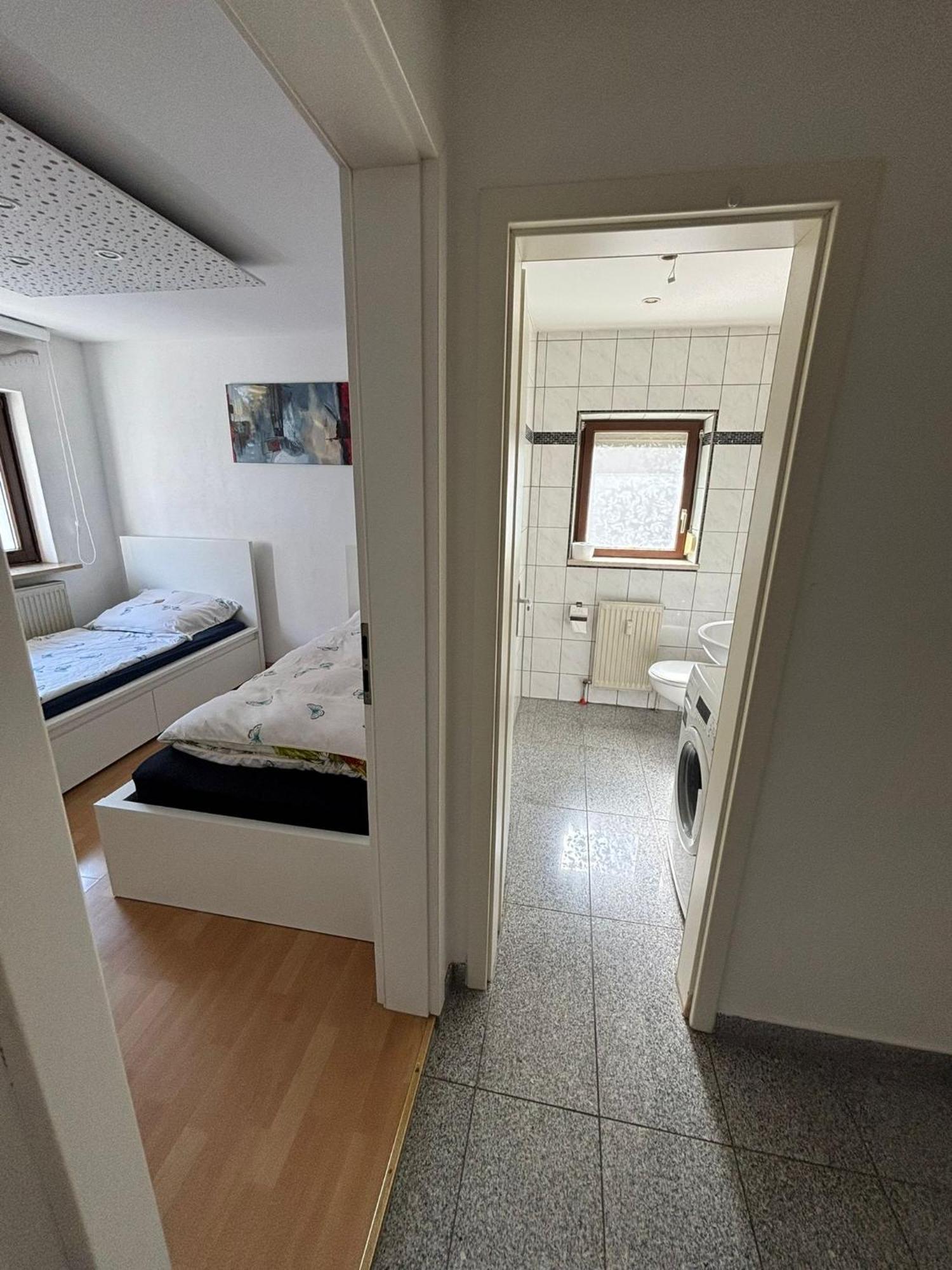 Erdgeschosswohnung Neben Schloss Blutenburg Mit Privatem Garten München Kültér fotó